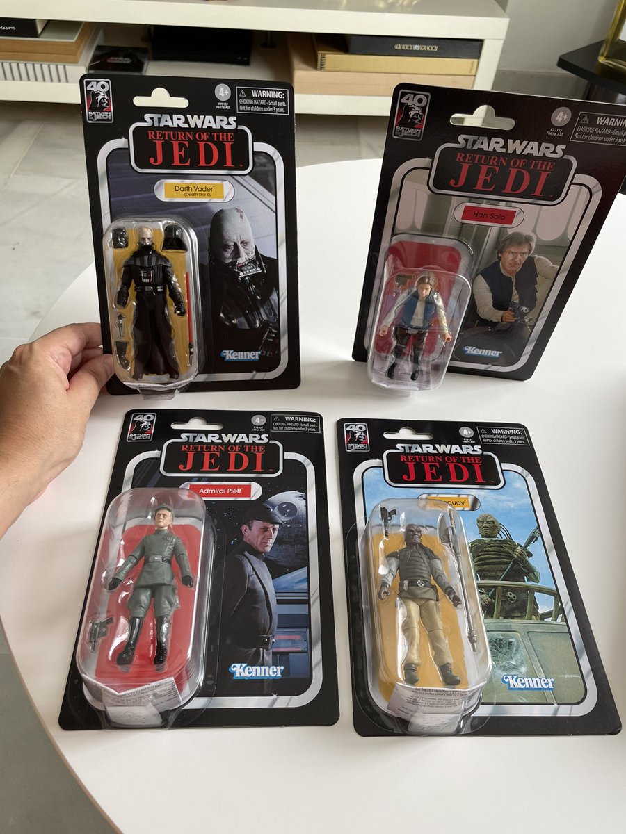 LliterasJose's tweet photo. Happy day! #StarWars #TheVintageCollection #Kenner #Hasbro #ReturnoftheJedi40 https://t.co/Hnk4TCE8wx