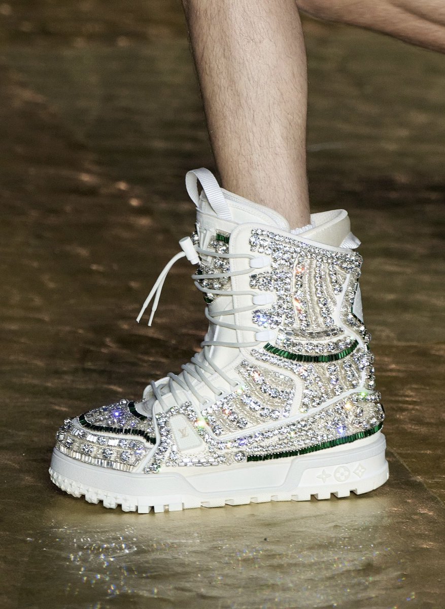 gigiwritesss's tweet photo. @LouisVuitton ss24 menswear details https://t.co/ycICADUztO