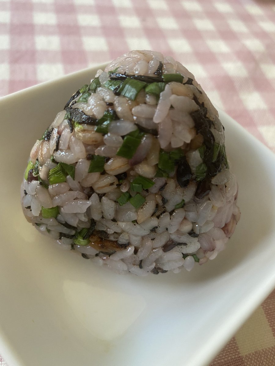 harilab's tweet photo. いろんな使い方できる万能調味料♡
ご飯にかけたり、野菜炒めにしたり、卵焼きに入れたり♡とにかく美味しい塩ひじき♡塩昆布もいぃけど、お水に戻さず手軽にかけて食べれるところが好き♡
好きすぎて広めてます♡
鉄分摂れるひじきは女性のミカタ❣️
ご注文はこちらから
https://t.co/e6O9Y7lRj7 https://t.co/whKmzqrsPm