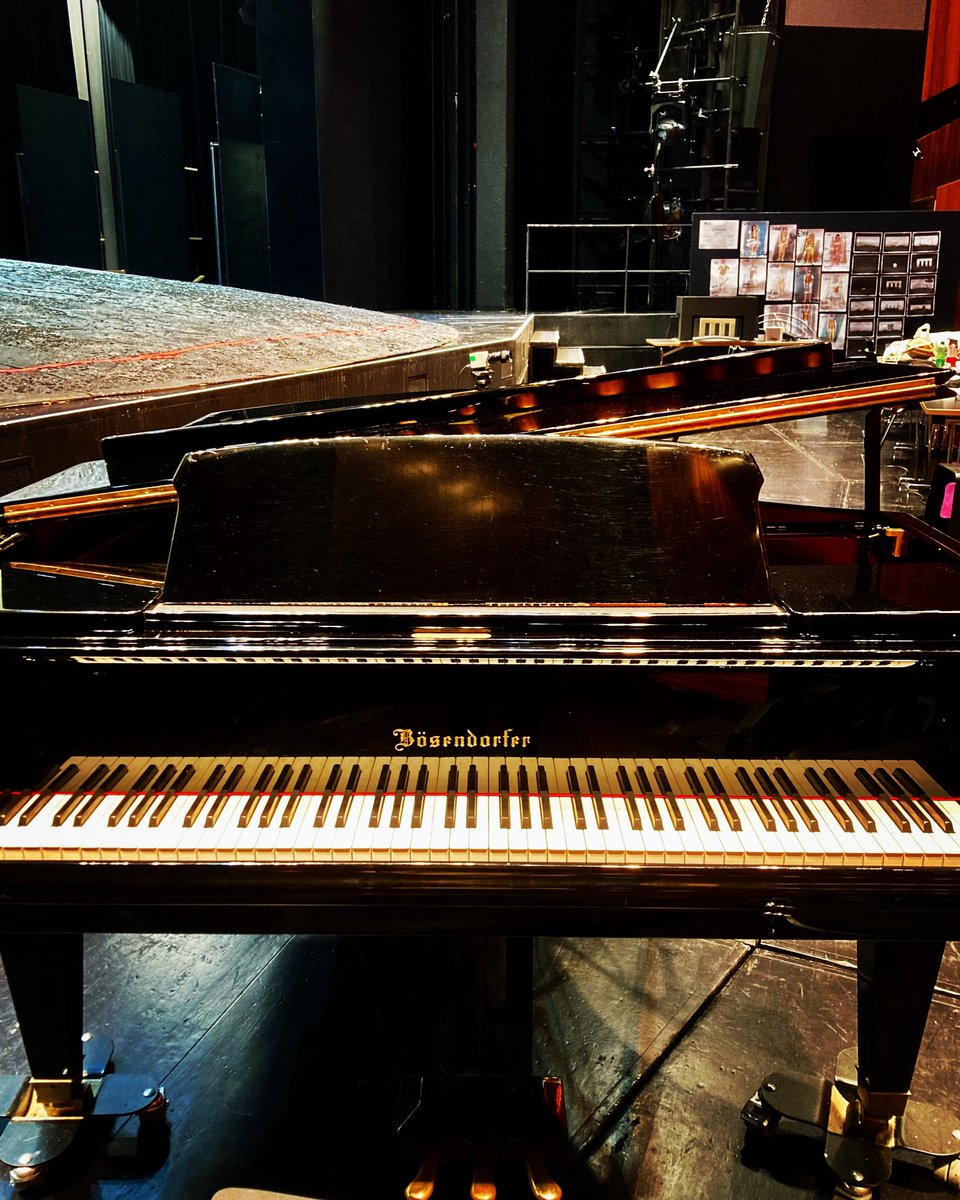 EnriqueMazzola's tweet photo. Ernani rehearsals at @bregenzfestival
.
I find this is the most creative moment ever: the stage rehearsals of a #newproduction, now working with #lottedebeer on this wonderful young #Verdi score
.
#bregenz #ernani #earlyverdi @UMPG_IT @PSMusicBerlin @Casa_Ricordi https://t.co/NYoCHM8avO