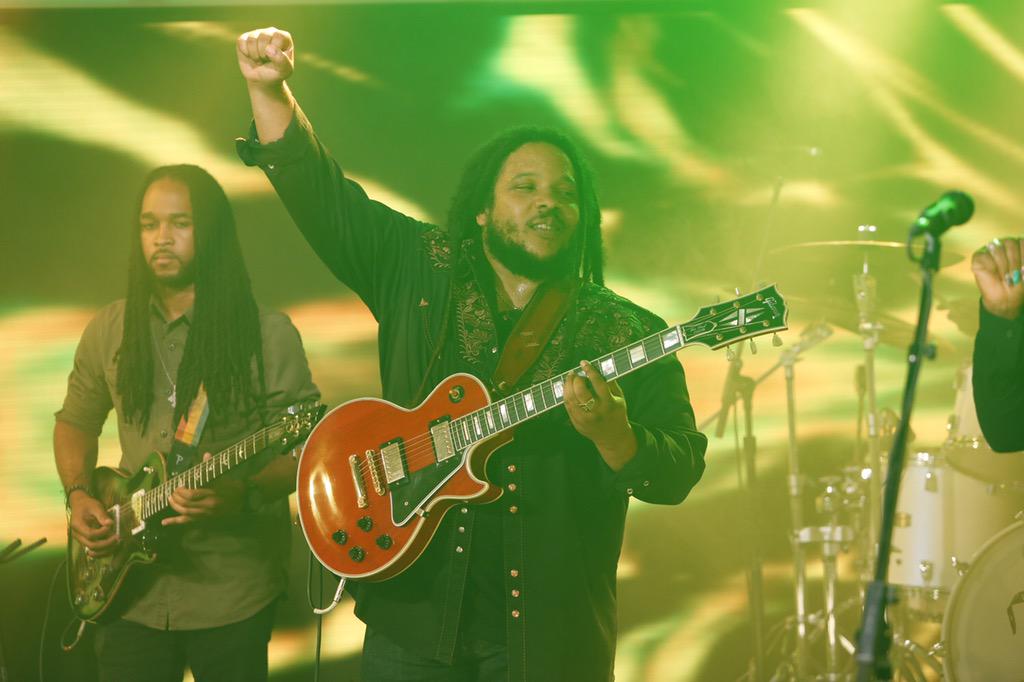 teamhouseteamtv's tweet photo. Music is a weapon. Your mind is the carriage 💚💛❤️ | @stephenmarley at @jimmykimmel #Marley70 'July 31st, 2021
#worldmusicday #freedommusic #reggaemusic #worldmusic #thtv https://t.co/VLFUnjNsmB