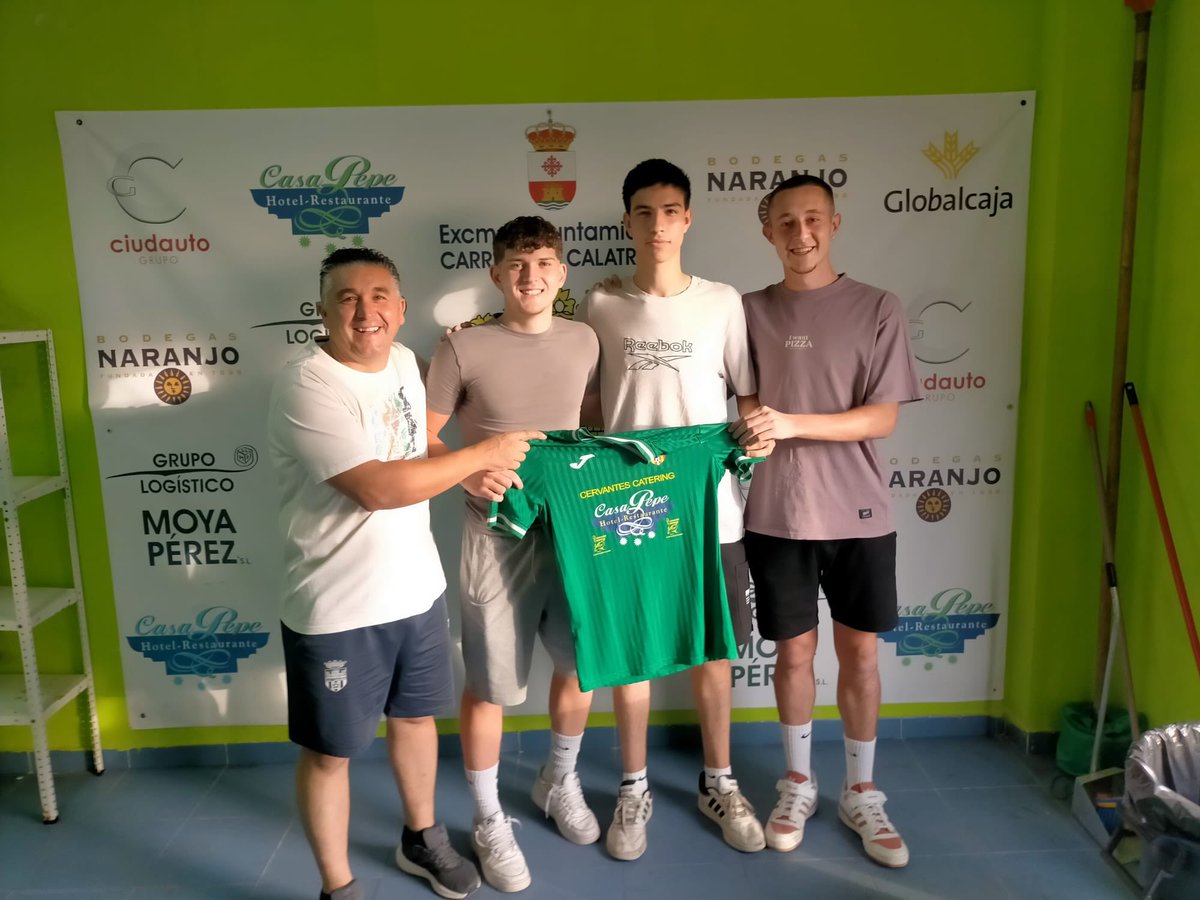 udcarrion's tweet photo. 🗣️|| OFICIAL

Ismael Chentou, joven carrionero, Pablo Gaitero, de manzanares y Jesús García Villaraco, de Torralba son tres jóvenes que han fichado de una atacada. Jugadores con mucha proyección, muy jóvenes y con mucho futuro. Bienvenidos, chicos! Esta ya es vuestra casa💚🤍😋 https://t.co/XqAAjQyLqL