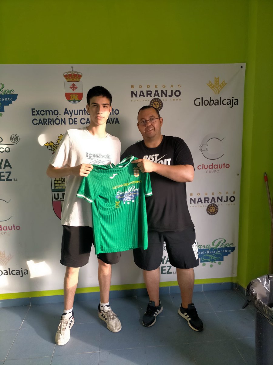 udcarrion's tweet photo. 🗣️|| OFICIAL

Ismael Chentou, joven carrionero, Pablo Gaitero, de manzanares y Jesús García Villaraco, de Torralba son tres jóvenes que han fichado de una atacada. Jugadores con mucha proyección, muy jóvenes y con mucho futuro. Bienvenidos, chicos! Esta ya es vuestra casa💚🤍😋 https://t.co/XqAAjQyLqL