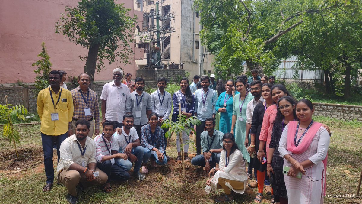 aishu_manegar's tweet photo. We the NSS Volunteers of Karnataka University Dharwad took an initiative  to plant 5 plants in #NIMHANS as a memorable #LST 125th Batch..✨💚 @KUDNSSCELL @_NSSIndia @nssrdbangalore @NIMHANS_BLR @GhcNss @YallappaUppin @YASMinistry https://t.co/IPsXIfX9RZ