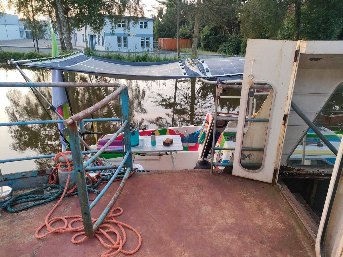 Iconic moment for us as #Mayfly and #48M sit alongside each other. So many ideas and plans…

#ecoshowboat #Tullamore #climateaction #solarelectricboat

<a href="/artscouncil_ie/">The Arts Council / An Chomhairle Ealaíon</a> <a href="/creativeirl/">Creative Ireland</a> @waterwaysirelan <a href="/WatersProgramme/">Local Authority Waters Programme</a> <a href="/insight_centre/">Insight Research Ireland Centre</a>