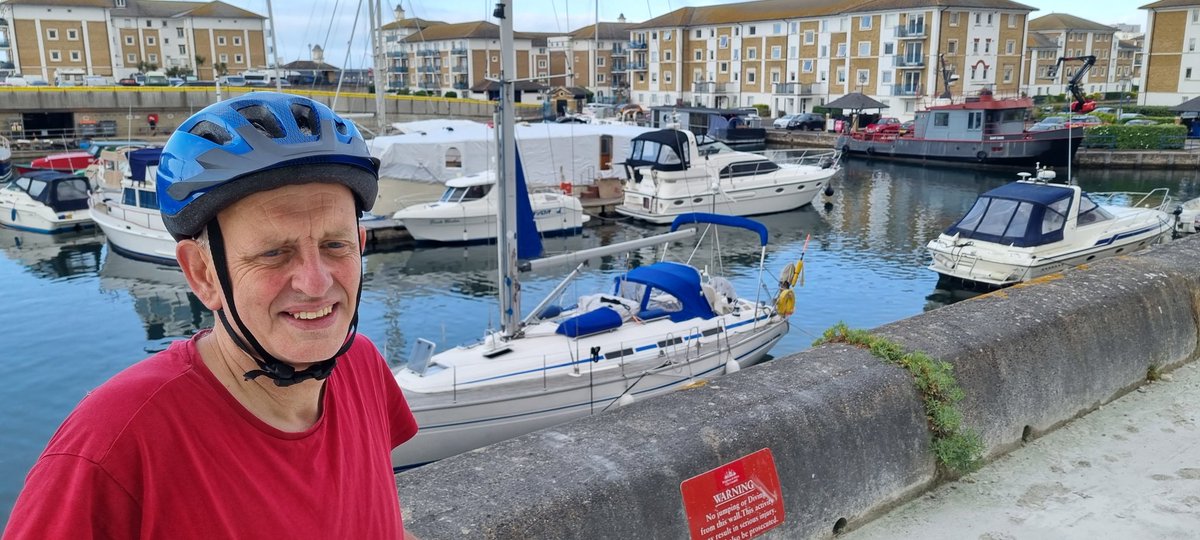 Enjoyable longest day morning - 25km cycle along cycle routes on Old Shoreham Road, Valley Gardens, Maderia Drive along undercliff to Saltdean, back along seafront cycle path to King Alfred via Medina Terrace prom. Great way to start the day with friends. Cycle routes matter 🚲