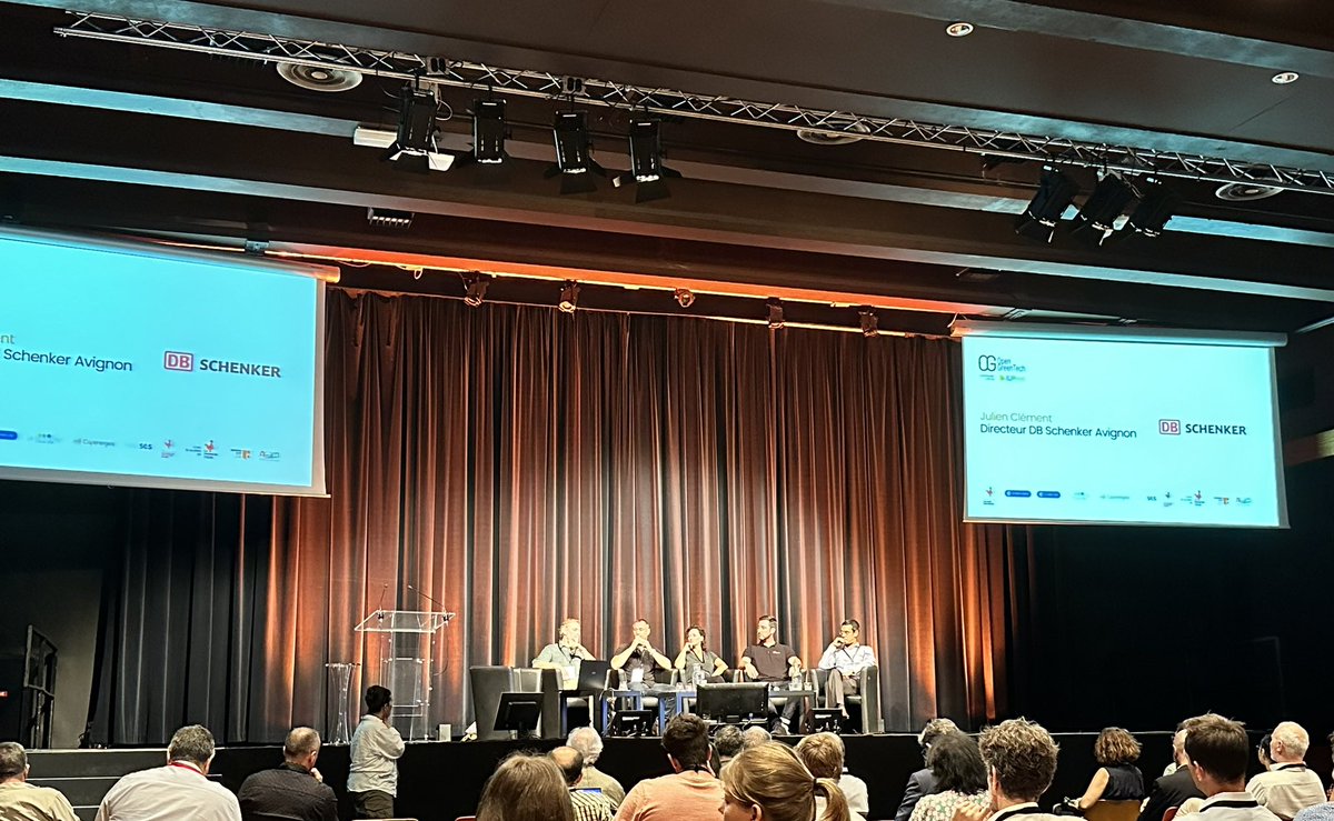 AKTANTIS's tweet photo. En direct d’Arles, la journée #OpenGreenTech : des projets essentiels pour la decarbonation des transports de produits thermosensibles. Hydrogène et numérique sont-ils des solutions ? @FrenchTechGP @CCIPAYSARLES
#isovation
#transport #innovation #decarbonation #numerique https://t.co/ubV9Ti7IF7