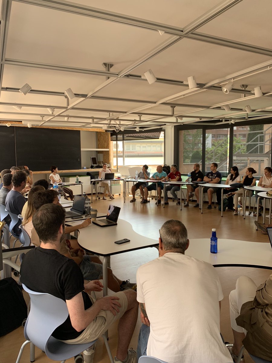 Avui, reunió del professorat del departament de CAF

#esportsuvic #uvic_ucc