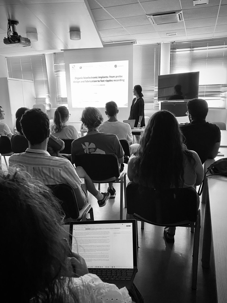 max_cazorla's tweet photo. Hajar Mousavi, PhD candidate at @BELdepartment @MINES_StEtienne presented her wonderful thesis work about Organic #bioelectronics for #brainimplants. 
A huge piece of work, very promising results and a large area covered, we wish you all the best for your thesis defense Hajar! https://t.co/3UbevkSHtd