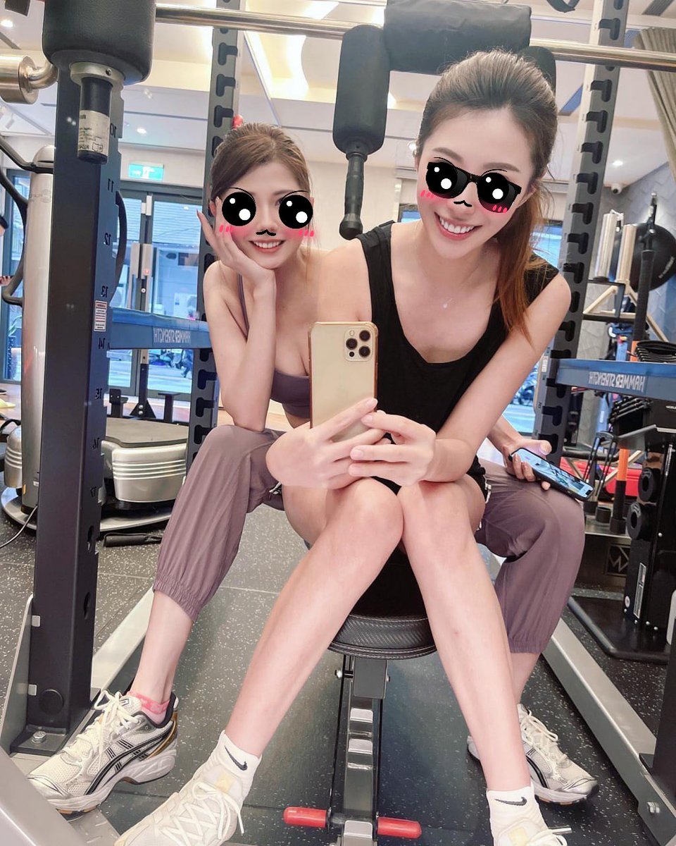 ydfs88481's tweet photo. 那些转错的弯，那些走错的路，
那些流下的泪，那些滴下的汗，
全部让你成为独一无二的自己。
近日香港放松心情释放自己🇭🇰
素质绅士男生可以积极私信😝 https://t.co/qC2bpBNgJc