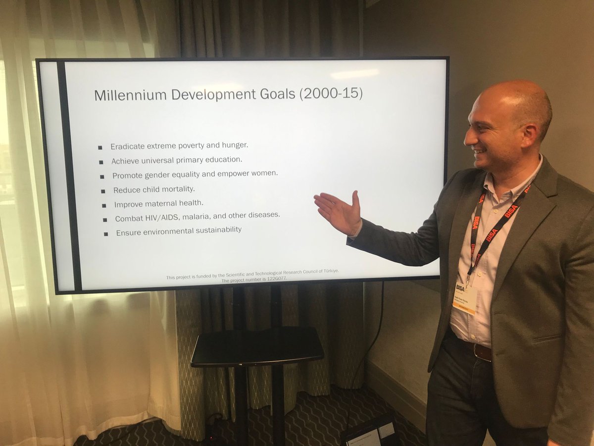 Projemizin öncül bulgularını Glasgow'da düzenlenen British International Studies Association yıllık konferansında  #BISA2023 sunduk.

<a href="/TabakHusrev/">Hüsrev Tabak</a> <a href="/KaanRenda/">KaanRenda</a> <a href="/alionurozcelik/">Ali Onur Özçelik (New Account)</a> <a href="/gurhanunall/">Gürhan Ünal</a>