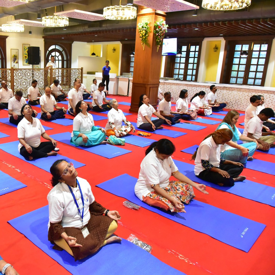 ‘Yoga is the journey of the self, through the self, to the self.’ ― The Bhagavad Gita

#IDY2023 #YogaEveryday #FitIndia #HarGharAnganYoga