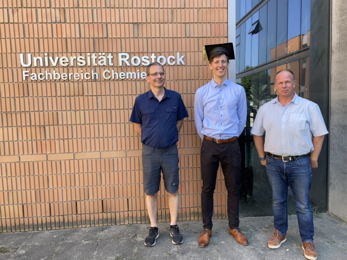SchulzGroup's tweet photo. Congratulations to Dr. Kröger for passing his #PhD!
A great defence brings to an end an exciting period of time creating a #start-up and introducing a new topic to our group!
You have already found a new challenge and we wish you all the best!
#PhDone #thankyou #29Si https://t.co/MrUW1BPtCG
