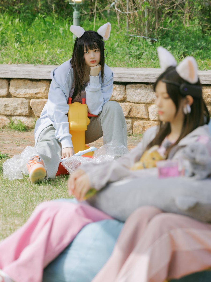 [PHOTO📷]
Jeans' ZINE
봄맞이 피크닉 💭 Behind Cut

#NewJeans #뉴진스 #Jeans_ZINE
#Year_of_NewJeans