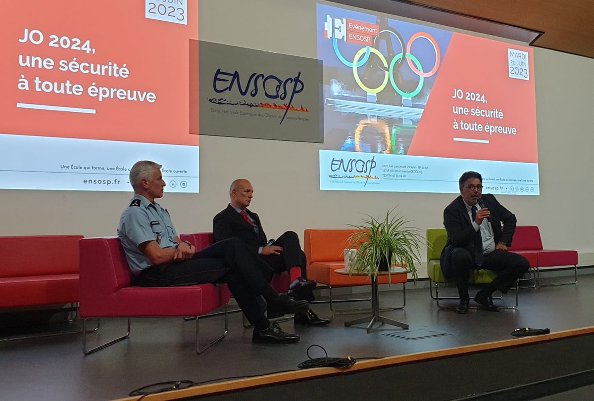 Une très belle nocturne organisée par les <a href="/ESD_ENSOSP/">Élèves-colonels de sapeurs-pompiers</a> au profit des <a href="/PompiersFR/">Pompiers de France</a> pour appréhender les questions de #secours #Sante dans le cadre des JOP <a href="/Paris2024/">Paris 2024</a> 
Cette fois encore la <a href="/SecCivileFrance/">Sécurité Civile</a> sera présente avec l'ensemble de ses composantes pour faire face à cet