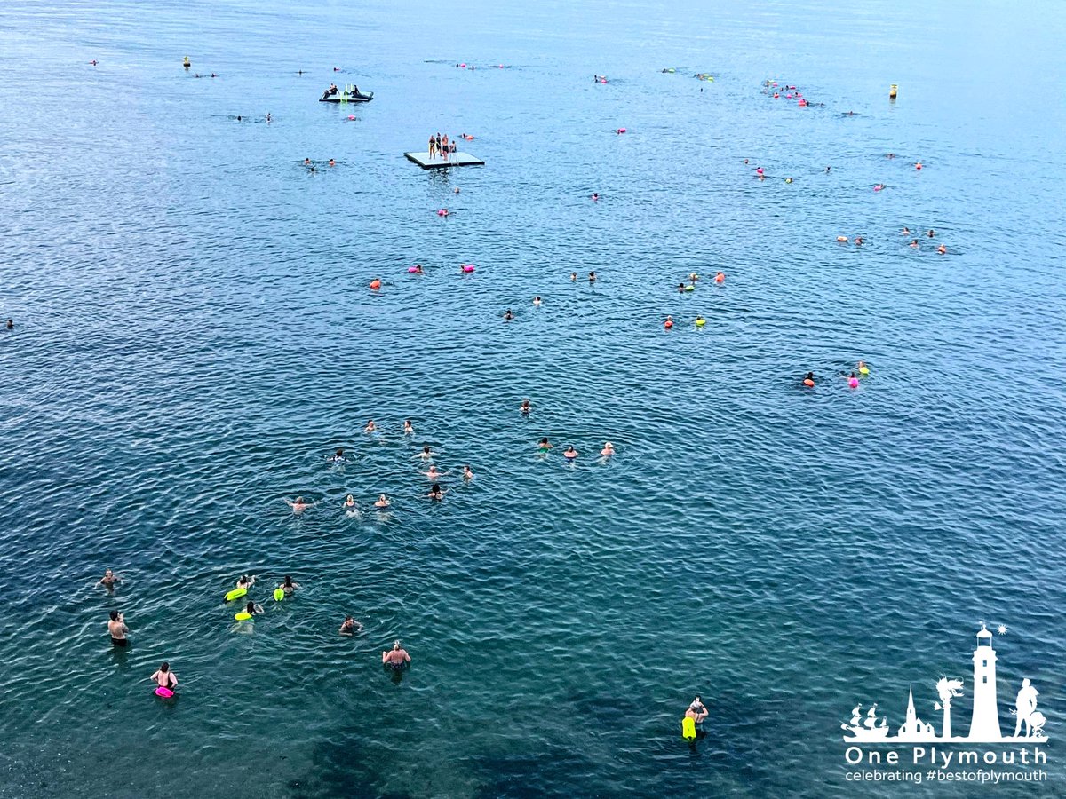 oneplymouth's tweet image. Hundreds took part in a 4.45am-8am dip in the sea and Tinside Lido for a sunrise swim to celebrate the summer solstice! 🌅 Watching the sun rise over @PlymSoundNMP #BestOfPlymouth

Photos by #OnePlymouth team member @sirfixalock