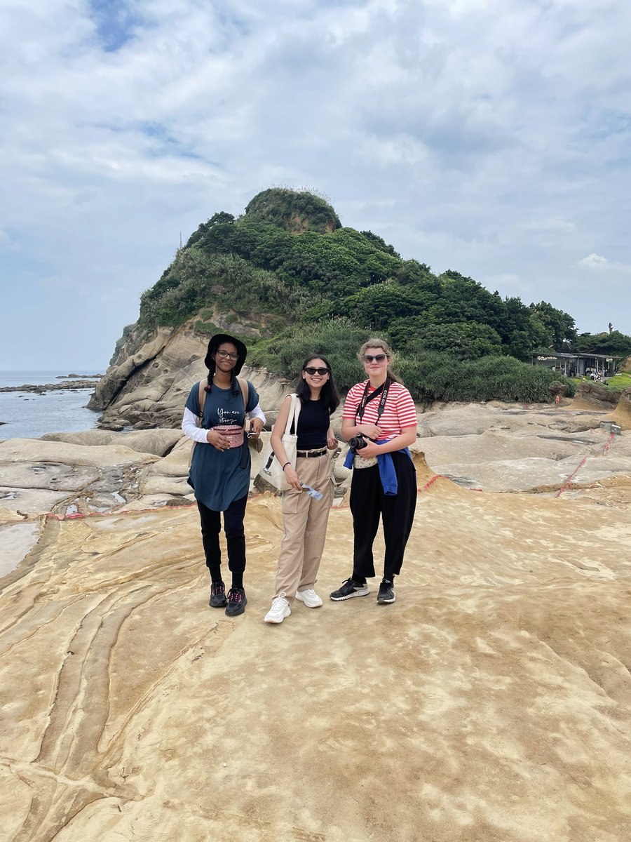 MissWalkerlangs's tweet photo. Day 3 - morning spent at the Geopark, then a trip to the ancient mountain village of Jui Fen. One of the most beautiful places I’ve ever seen! https://t.co/9lYwVRVFGh