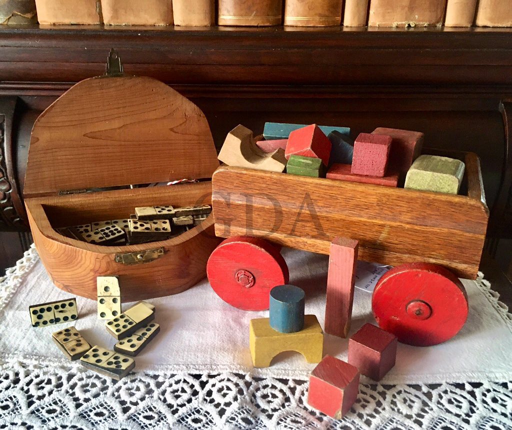 Antique and vintage toys and games. Nostalgia, collectables and unique gifts. 
See them and more at,
Dieudonneart.com/antiques

#earlybiz #elevenseshour #shopindie #collectables #uniquegifts #shopsmalluk