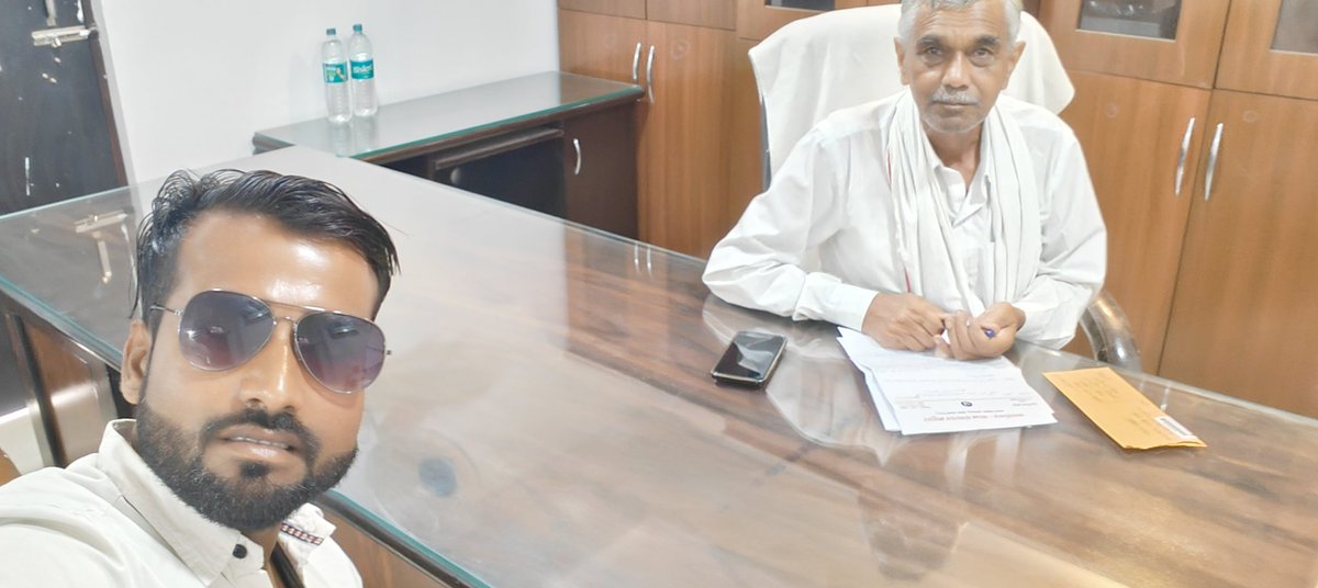सतना जिला पंचायत अध्यक्ष आदरणीय रामखेलावन जी से औपचारिक मुलाकात ।
<a href="/Ministeroffice_/">Office of Ramkhelawan Patel</a> <a href="/GaneshSingh_in/">Ganesh Singh</a> <a href="/umeshbundelkhad/">Umesh Singh, बुंदेलखंड</a> <a href="/aslendrasinghlo/">Aslendra Singh Lodhi</a>