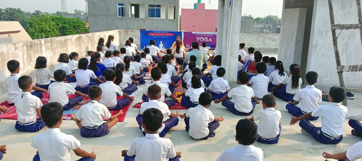 Students are celebrating International Yoga Day in Nalanda district, Bihar. #CSCpeYoga
#MyYogaMyPose

<a href="/moayush/">Ministry of Ayush</a>
<a href="/CSCegov_/">CSCeGov</a>
<a href="/CSCSPV_Health/">CSC Health</a>
<a href="/BiharCsc/">CSC Bihar</a>