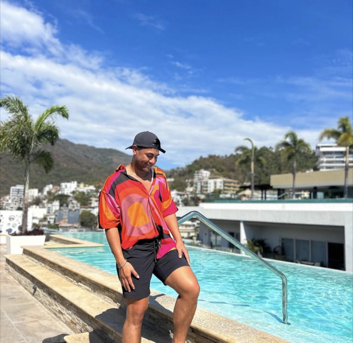 samsonleefiji's tweet photo. #SLFijispotted in Puerto Vallarta, Mexico.
Oless wearing our #Yanuyanuprint shirt. #MadeInFiji #TeamFiji #Fijifashion #PacificFashion https://t.co/wDTYcImqlI