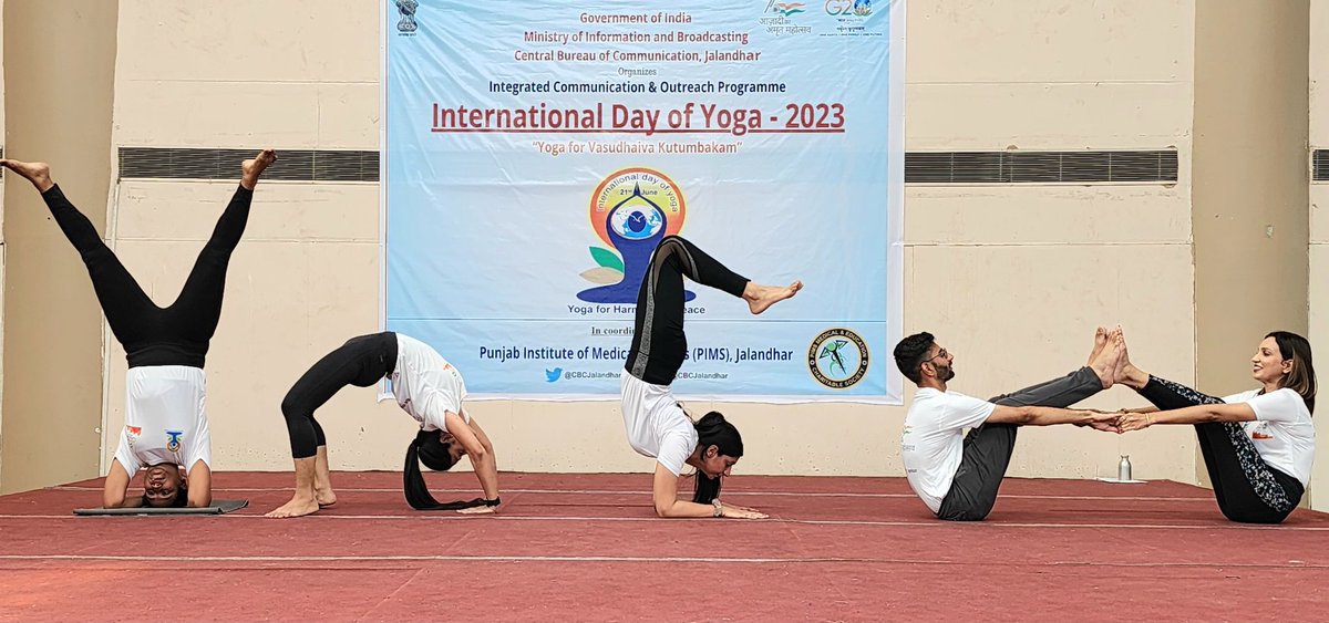 CBCJalandhar's tweet photo. @CBCJalandhar organised #IDY2023 at #PIMS #Jalandhar where #interns & #Doctors performed #yoga. Various #Asnas, #Pranayam performed & #Meditation practiced. (1/2) @moayush @IMAIndiaOrg @CBC_MIB @MIB_India @CBC_Chandigarh @PIBChandigarh @JalandharDdk #YogaforVasudhaivaKutumbakam https://t.co/sptF4m2JgE