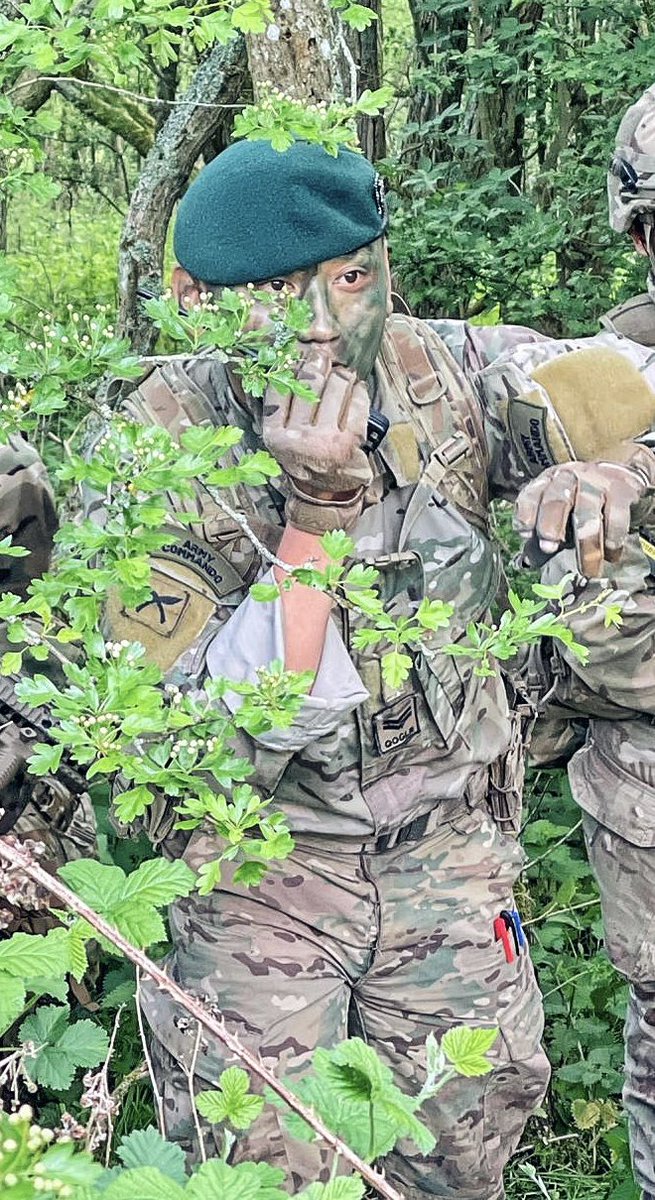 I LOVE THE GREEN 

AAYO GURKHALI 🫡