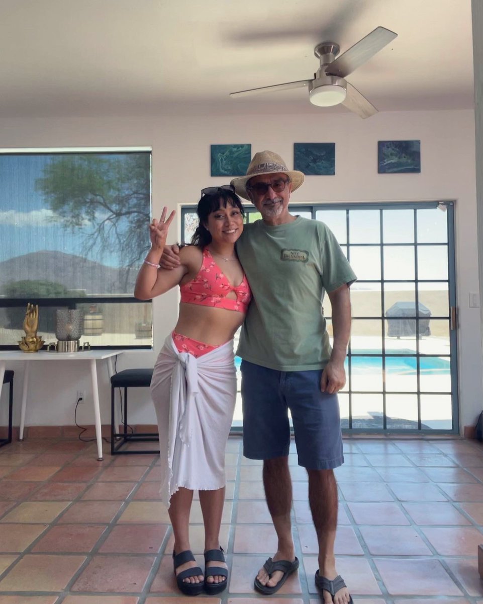 moonbeaar_'s tweet photo. sorry for disappearing, i’m in cali for my dad’s 60th 🤍 https://t.co/ZpOMlNCXp6