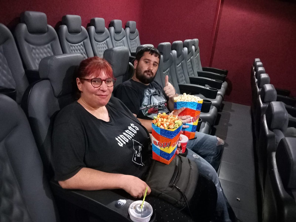 Aprodisca's tweet photo. #programaRespir | Les sortides organitzades des del programa Respir no s’aturen! Les últimes propostes han estat d’allò més variades: una sortida a Valls per anar al cinema i sopar, una sortida a Cambrils per passejar i a Reus per anar al cinema i sopar!

#respirfamiliar https://t.co/ML6ZBM2tpF