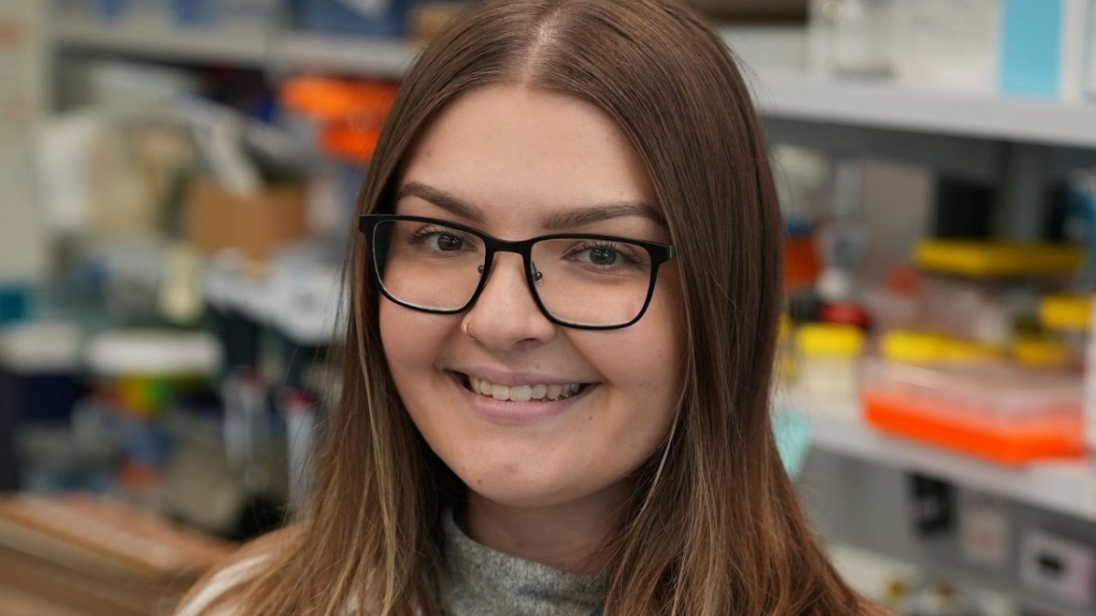@Monash_FMNHS #3MT final is TOMORROW (22 June) from 1.30 pm! @MonashBDI's @lauren_alesi is competing - come along & support her! Good luck to all the incredibly talented #PhD student presenters. See more & register: bit.ly/3Nq3uuK