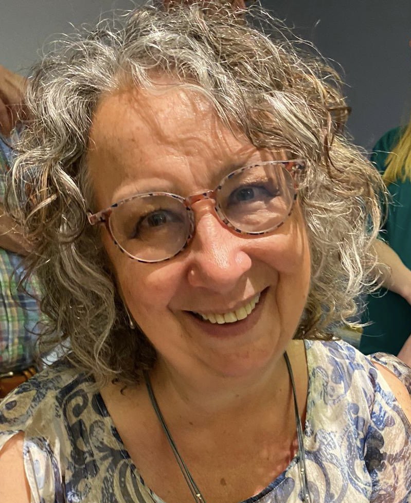 jackiebarrie's tweet image. This month, I’m celebrating 40 incredible years as a #copywriter. To celebrate, I’ve knocked £5 off my new book, ‘Copywriting Q&amp;amp;A: 101 freelance copywriting questions answered’. Get it here &amp;gt;&amp;gt;&amp;gt;&amp;gt;&amp;gt; amzn.eu/d/bCt0FFh #copywriting