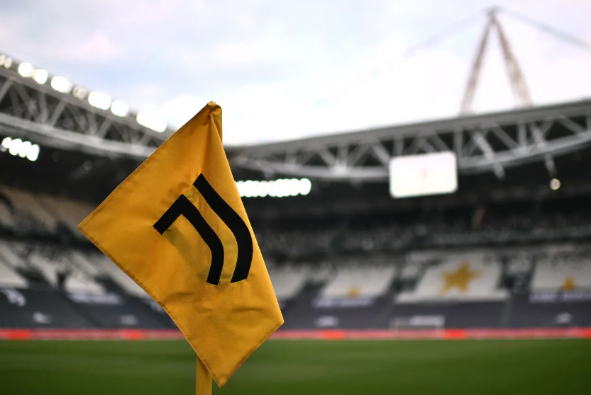 CalcioFinanza's tweet image. Da #Agnelli a #Paratici, cade l'accusa di fatture inesistenti per gli ex vertici della #Juventus. Archiviazione anche per i sindaci del club su manovra stipendi, side letter e sulla carta #Ronaldo
tinyurl.com/yc3tatr4