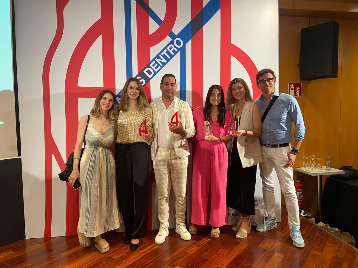 #Reconocimientos 🏆| Telemedicina y promoción de la Salud a través de una campaña creativa y de impacto. 

👉Ayer, recogimos un Oro Aspid por nuestro Cuidador virtual, Lola, y una Plata Aspid por #RitmosDeVida. 

Muy felices del reconocimiento <a href="/premiosaspid/">Premios Aspid España</a>.