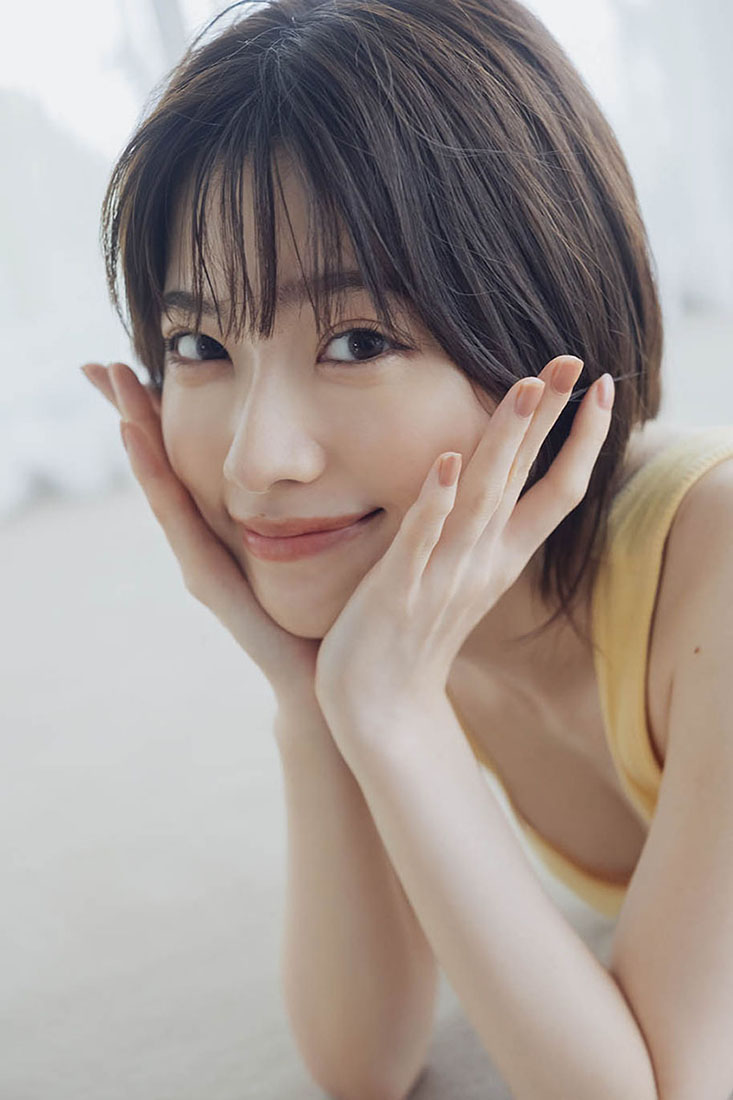 声優・礒部花凜、初写真集9月発売決定🌷 かわいい＆セクシー共存の