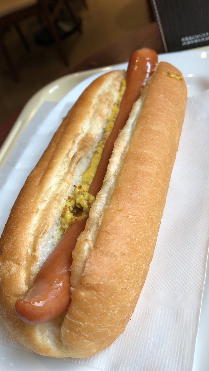 a_mitsuo's tweet photo. DOUTORの店長は素手で作る…

@ドトール
@新天町店の店長だけは
@何故か素手で調理するけど
@店長特例なの？
@店長なら素手でよしって
@衛生的に如何なものかと https://t.co/L0QJz6rkgh