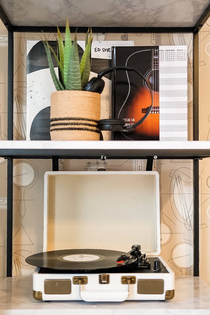 edwardthomasint's tweet image. W A L L P A P E R W E D N E S D A Y

Today is World Music Day, so to mark this harmonious occasion we are sharing this playful wallpaper design which celebrates the joy of musical performance. Wallaper from Mini Moderns. #worldmusicday #livemusic  #wallpaperwednesday #wallpapers