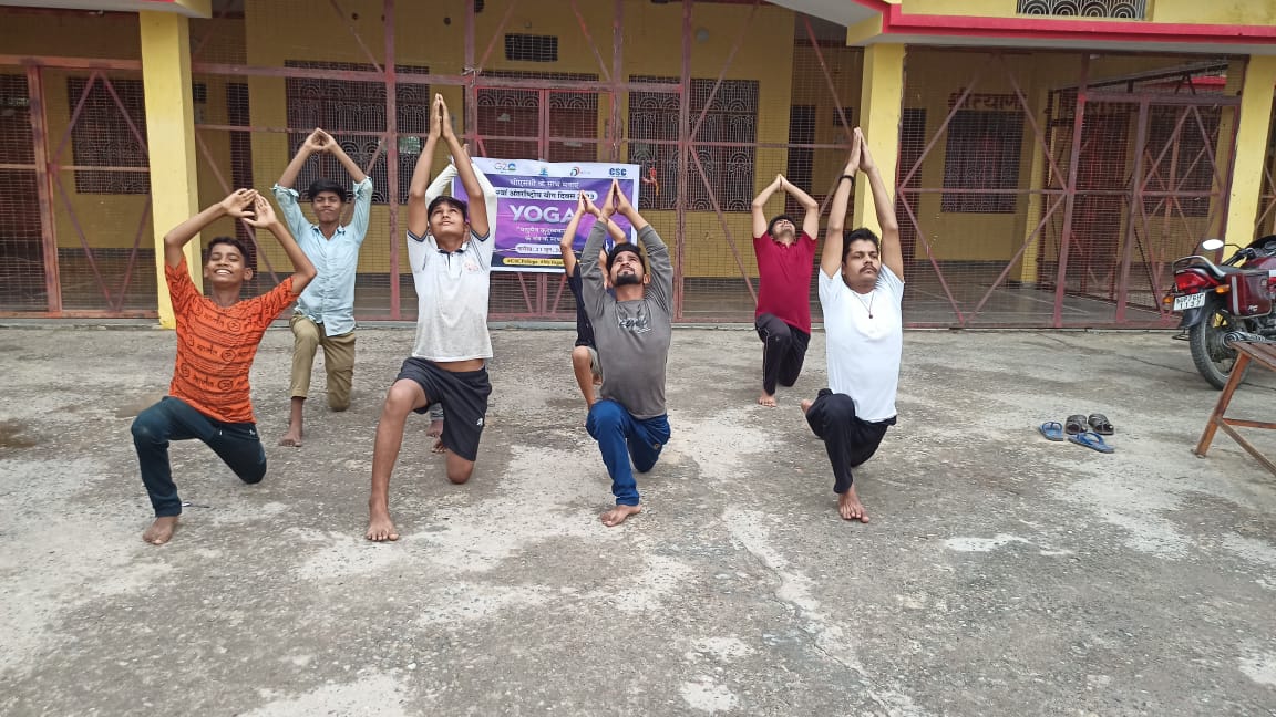 Yoga at CSC Centers of Uttar Pradesh

<a href="/moayush/">Ministry of Ayush</a>
<a href="/CSCegov_/">CSCeGov</a>
<a href="/CSCSPV_Health/">CSC Health</a>
<a href="/CSCUttarPradesh/">CSC Uttar Pradesh</a>
<a href="/divyadarshan08/">Divyadarshan Upadhyay</a>
<a href="/RajatMi03054129/">Rajat K Mishra</a>

#CSCpeYoga
#MyYogaMyPose