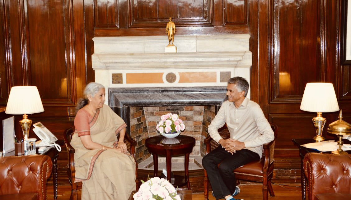krishnabgowda's tweet photo. Called on Hon Minister for Finance, GOI to discuss GST issues. She remembered our earlier work on millets. Took the opportunity to bring up the special grant recommended by Finance Commission for Bengaluru’s Peripheral Ring Road 
@nsitharamanoffc 
#revenueminister #gst #financeminister #govtofkarnataka #karnataka #bengaluru