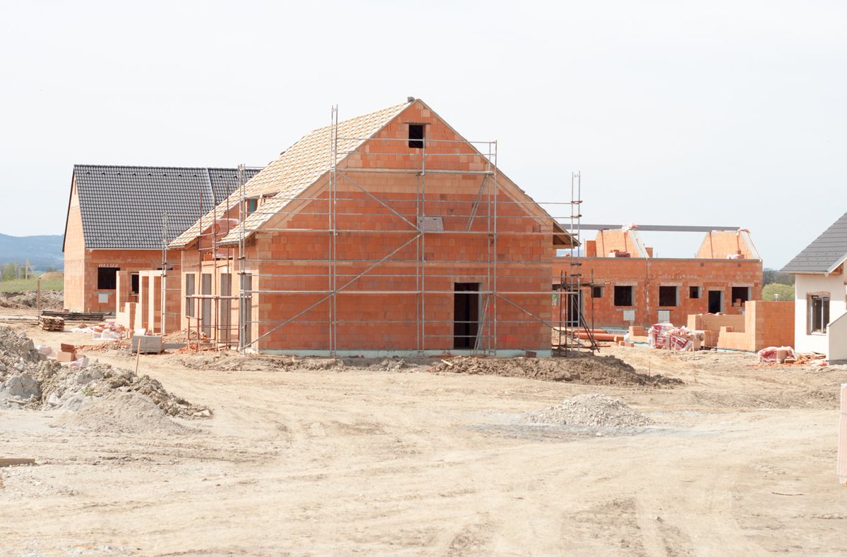 🏘️ Conseil Habitat vous invité à un #WEBINAIRE d'information sur l'#INVESTISSEMENT #LOCATIF. Quels dispositifs? Quelles aides possibles ? Ce webinaire sera animé par un juriste de l' ADIL @La Maison de l'Habitant
📅 lundi 26 juin à 18h30
👉Pour participer: lstu.fr/webinaire-dinf…