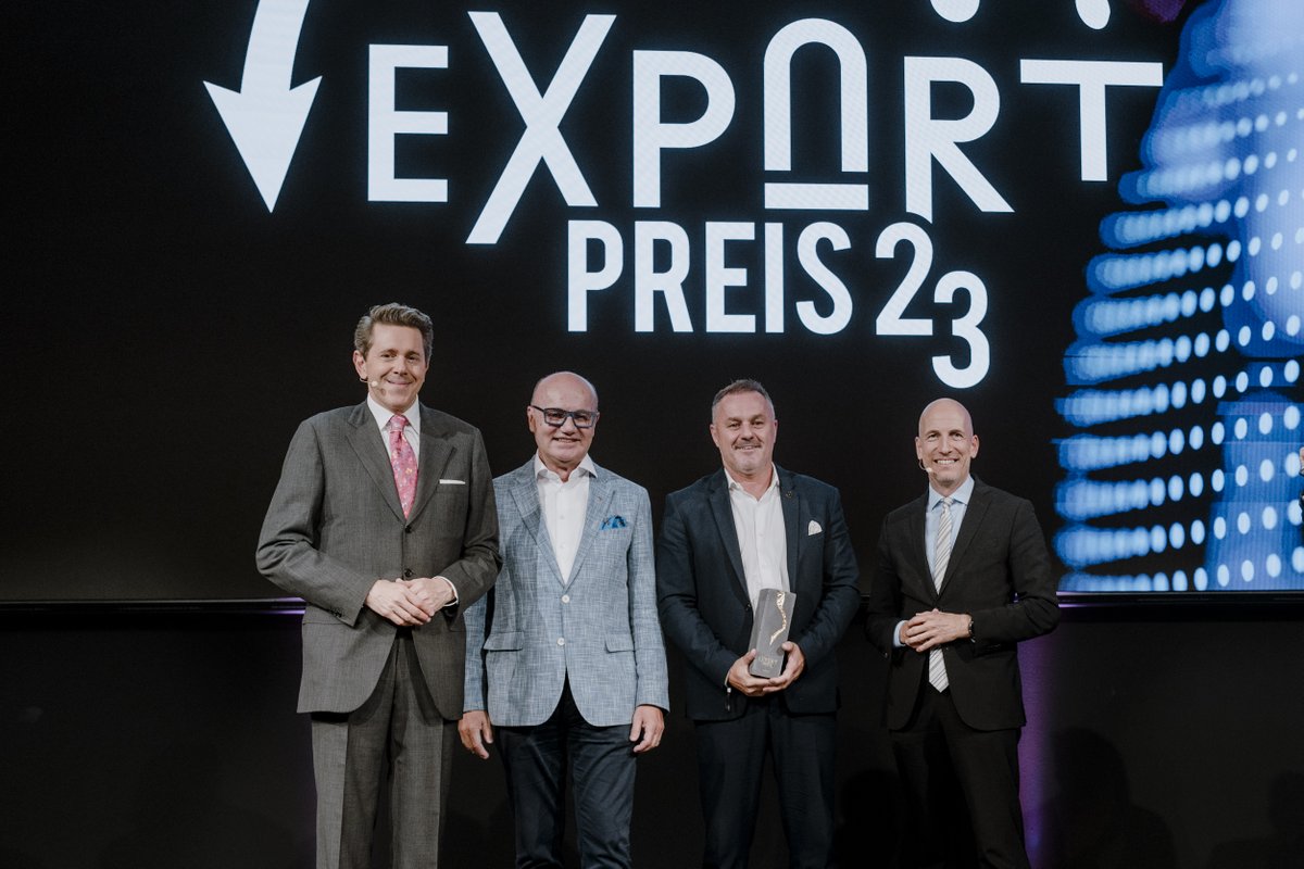 schonbrunn's tweet photo. 🎉 We #won! The Schönbrunn Group was awarded the 2023 #ExportPrize in Gold in the category "Tourism & Leisure Industry" by #ADVANTAGEAUSTRIA of the @wkoe. This confirms our work as a #cultural #tourism #leader. We thank our employees, committees, business partners & network! 💛 https://t.co/3Rbt21N1kt