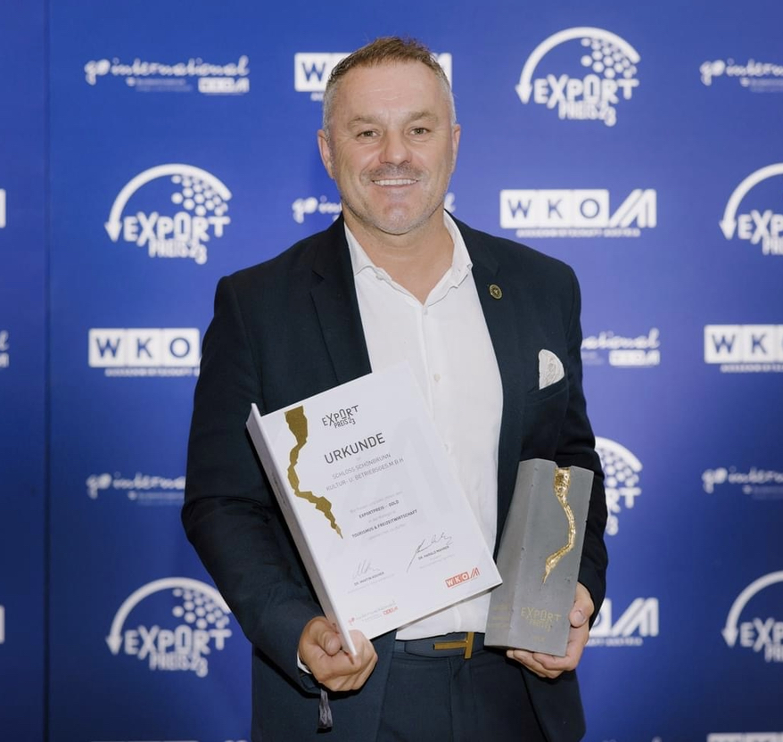 schonbrunn's tweet photo. 🎉 We #won! The Schönbrunn Group was awarded the 2023 #ExportPrize in Gold in the category "Tourism & Leisure Industry" by #ADVANTAGEAUSTRIA of the @wkoe. This confirms our work as a #cultural #tourism #leader. We thank our employees, committees, business partners & network! 💛 https://t.co/3Rbt21N1kt