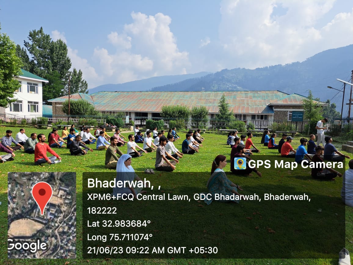 prithvi_prof's tweet photo. International Yoga Day celebration at Govt Degree College Bhaderwah https://t.co/UiHTbYjaa3