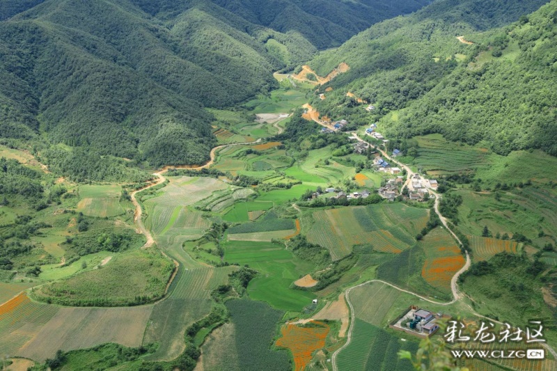 A beautiful village of Wenshan, #Yunnan. (Photo by 小白鸽) #有一种叫云南的生活 #glamoryunnan