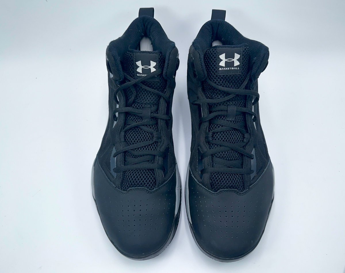KuuLKicks_GH's tweet photo. Under Armour Jet Mid Basketball
Condition: THRIFT
👟US 13 UK 12.5 EUR 47.5
🏷️ 300GH¢
🚚 Delivery at a Fee
📱 0540934709 https://t.co/yC3TCZHcQR