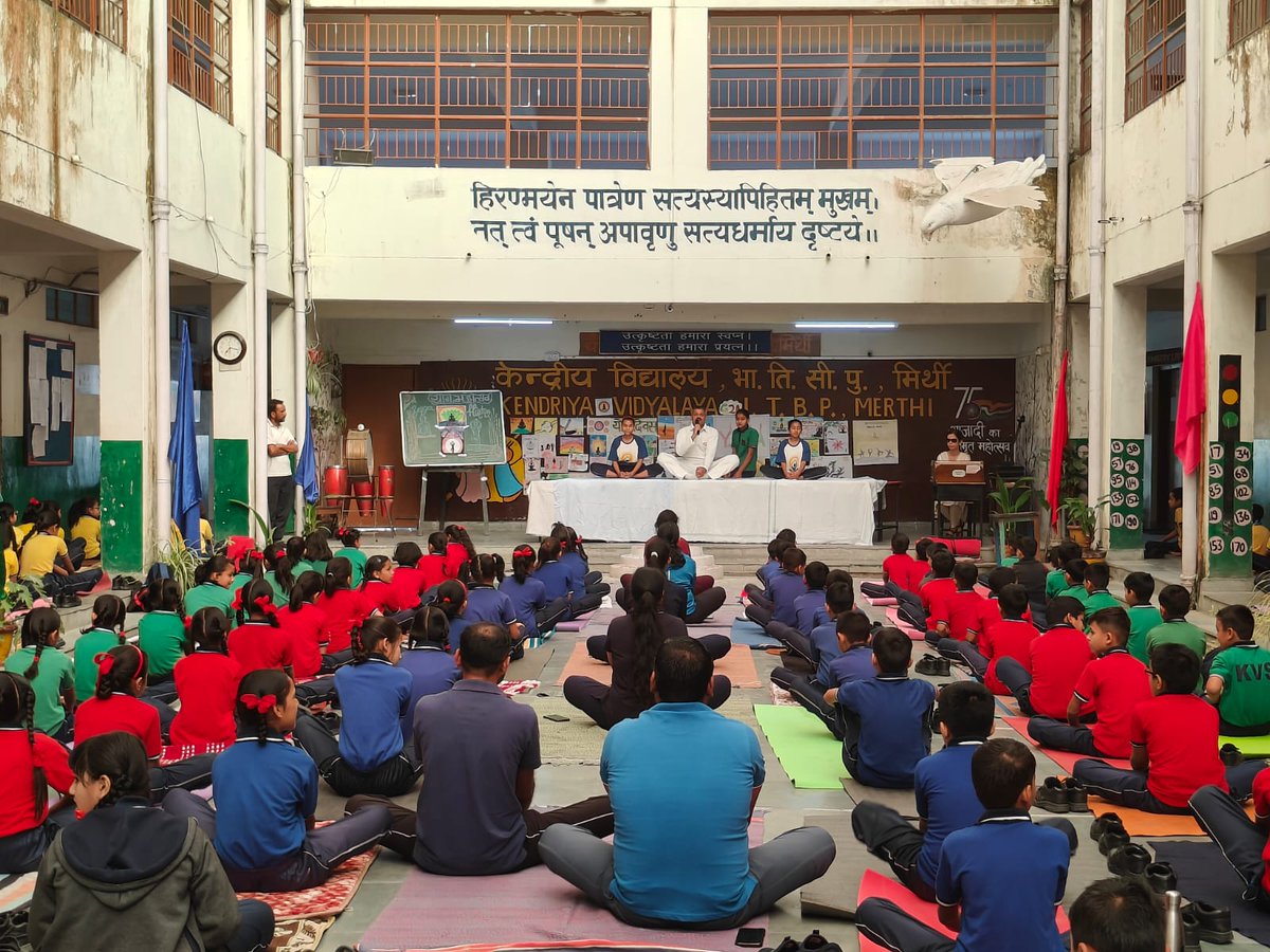 KvitbpM's tweet photo. CELEBRATING INTERNATIONAL YOGA DAY IN KV ITBP MERTHI.
@ro_kvs
@KVS_HQ https://t.co/nPaO3qrLpI