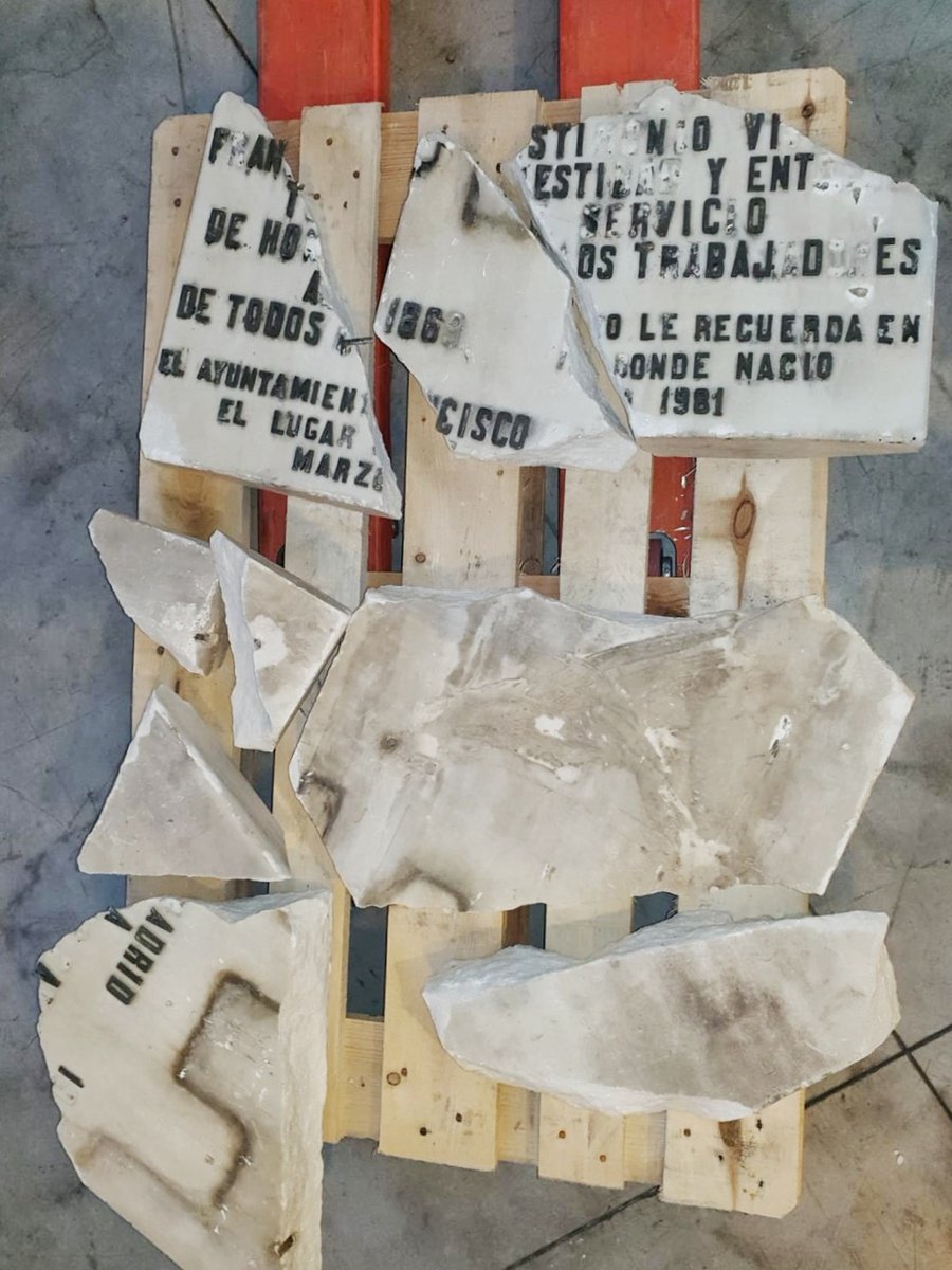 ✅El TSJ de Madrid nos da la razón, anulando la propuesta de <a href="/AlmeidaPP_/">José Luis Martínez-Almeida</a> y de <a href="/VOX_AytoMadrid/">Grupo Municipal VOX Ayuntamiento de Madrid</a> 

Exigimos la reconstrucción de la placa de Largo Caballero, destruida a martillazos, y su recolocación en la Plaza de Chamberí.

publico.es/politica/tsj-m…