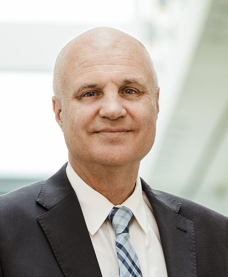 Wirtschaftstalk's tweet photo. Gast beim 57. Bonner @Wirtschaftstalk
am 21.06.23 um 19 Uhr im Beethovenhaus Bonn: Uwe Borges, Vorstand Firmenkunden, Institutionelle Kunden &amp; Treasury der Sparkasse KölnBonn 
Decoupling NRW - Ende der globalen Lieferketten
https://t.co/N3N0JnnwF2
Tickets: https://t.co/Vp27Fp8cfn https://t.co/yaXnMqnayH