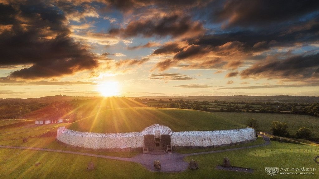 #summersolstice is here from 20-21 June. LIVE from #Stonehenge in the UK and #Newgrange in Ireland
