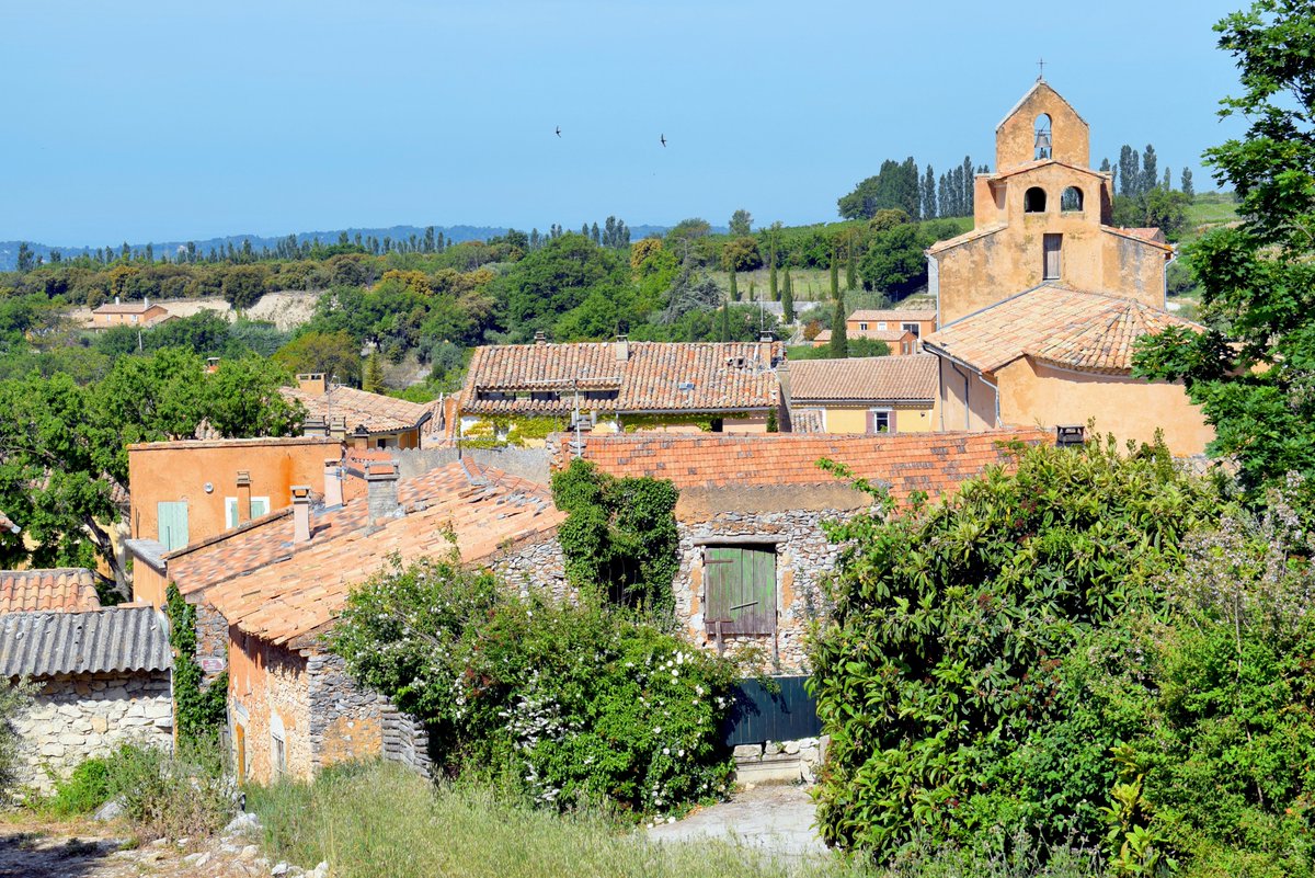 Today is the first day of summer, the favourite time of year for visitors to discover France!
Learn more on the blog > frenchmoments.eu/summer-in-fran…
.
.
.
#FrenchMoments #EnFranceAussi #ExploreFrance #MagnifiqueFrance #VisitFrance #Summer2023 #summerinfrance