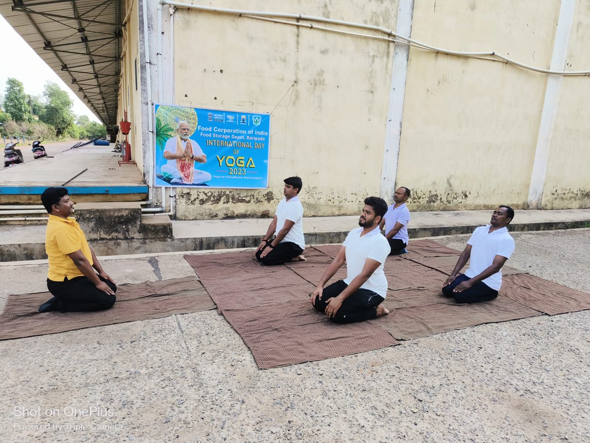 FCIBalasore's tweet photo. Celebration of 9th International Yoga Day at FCI, FSD, Baripada. https://t.co/M9W2TOwDms